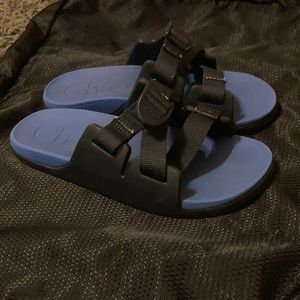 Chaco Chillos big kids size 3 navy blue